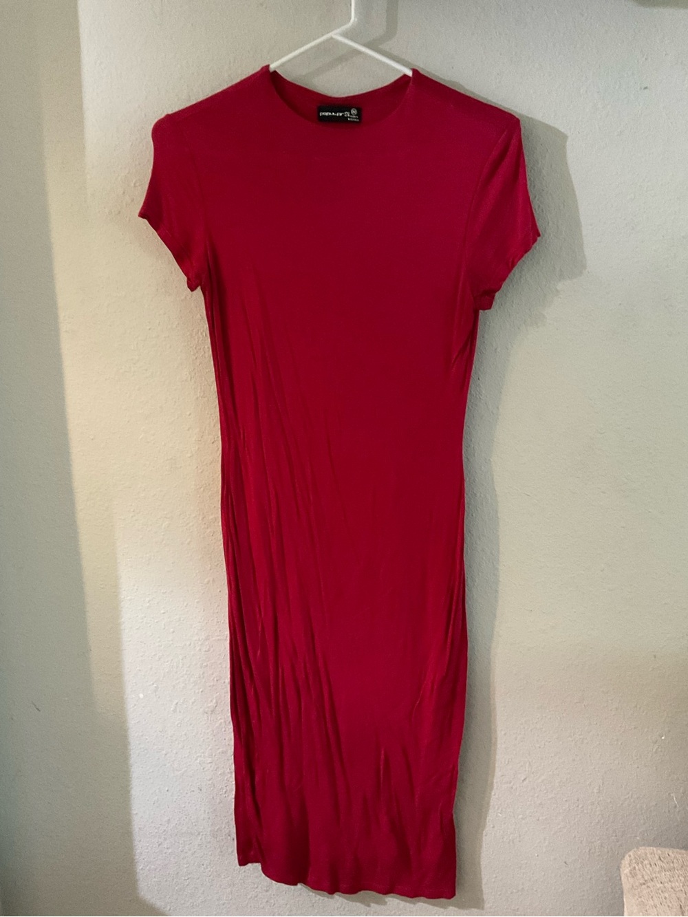 Slim Fit Red Midi Dress with Short Sleeves
